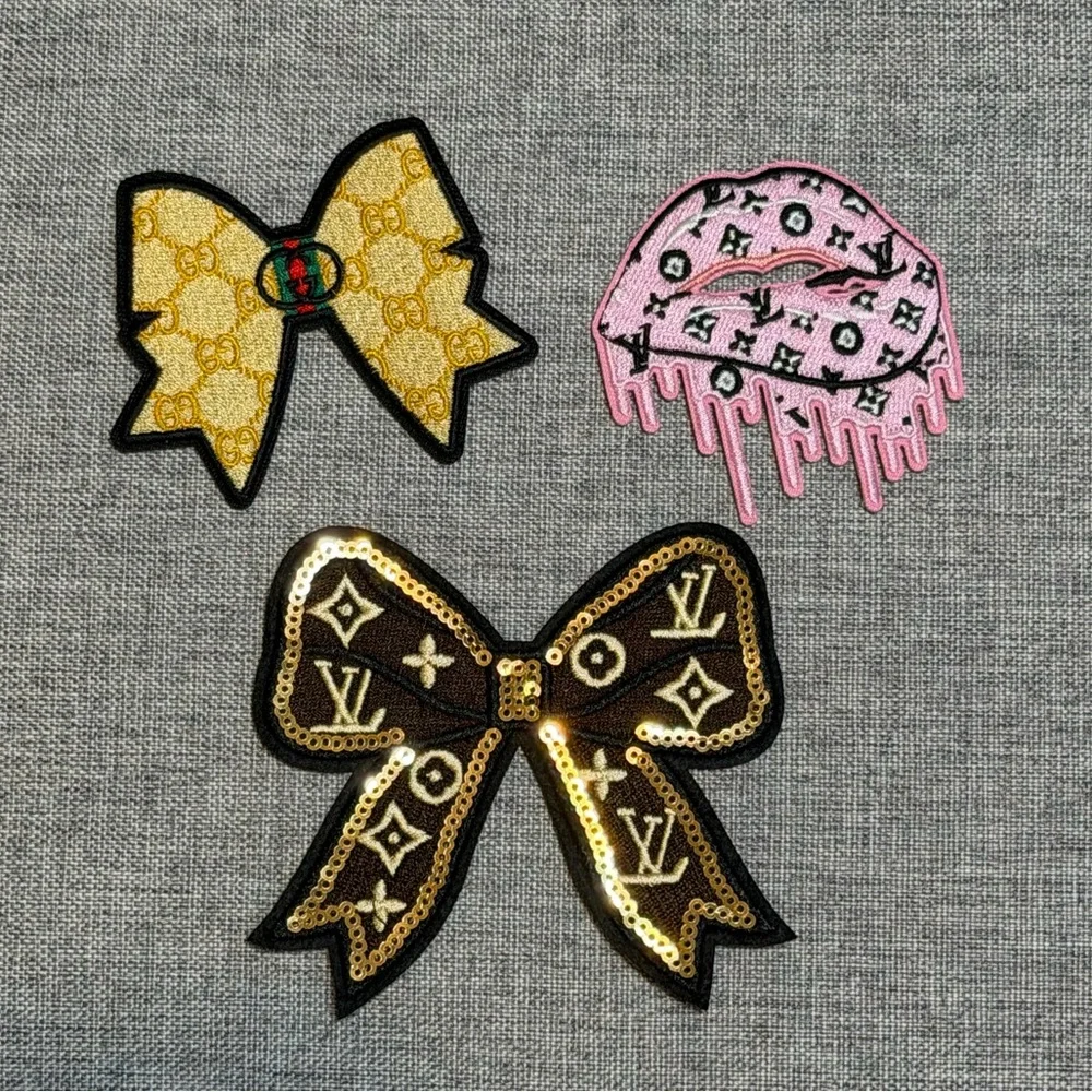 3 iron on patches - Picture 1 of 2